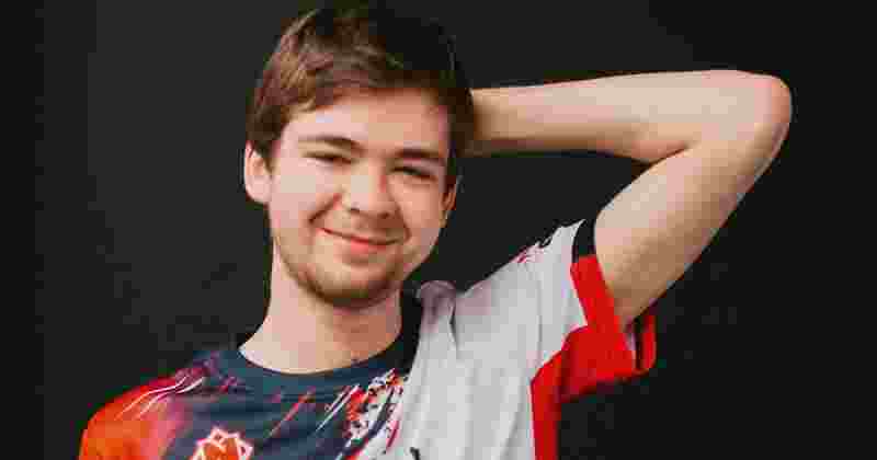 诈骗者使用 apEX 名称和 Team Vitality 品牌进行 YouTube 诈骗